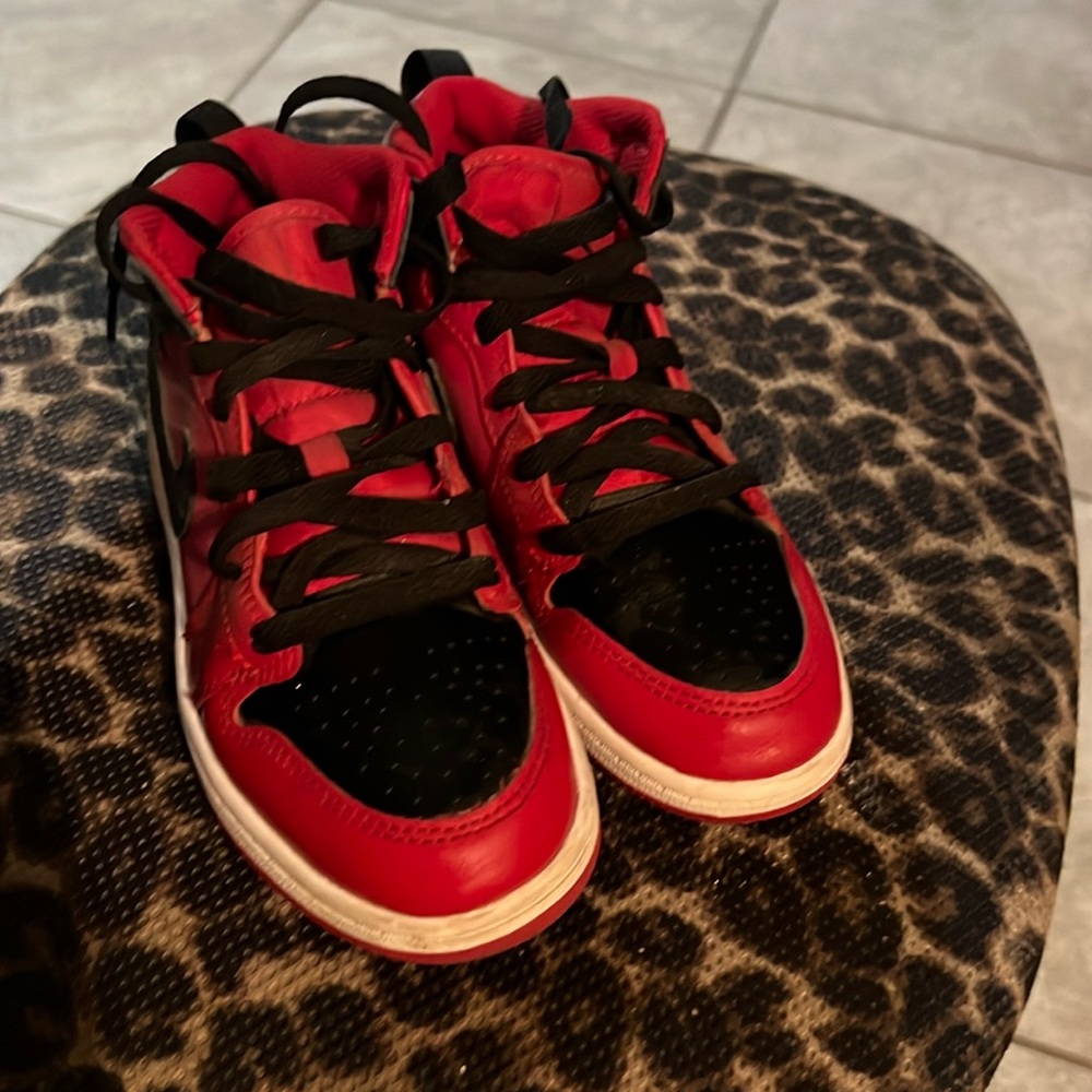 Boys shoe size 1